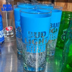 ✨ Brand Light Seltzer Cups